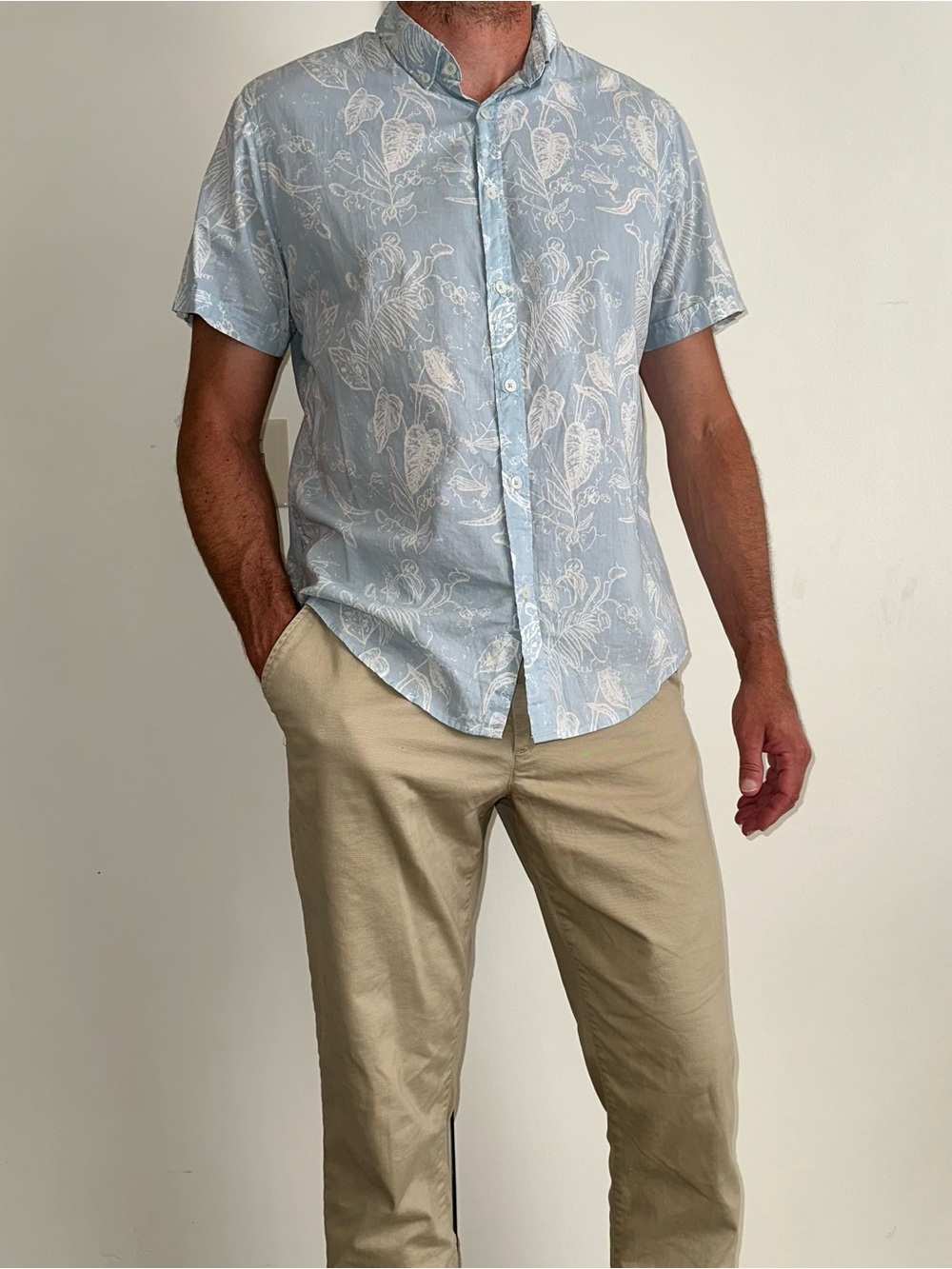 Light Blue Floral Short-Sleeve Shirt - Casual Men's Shirt